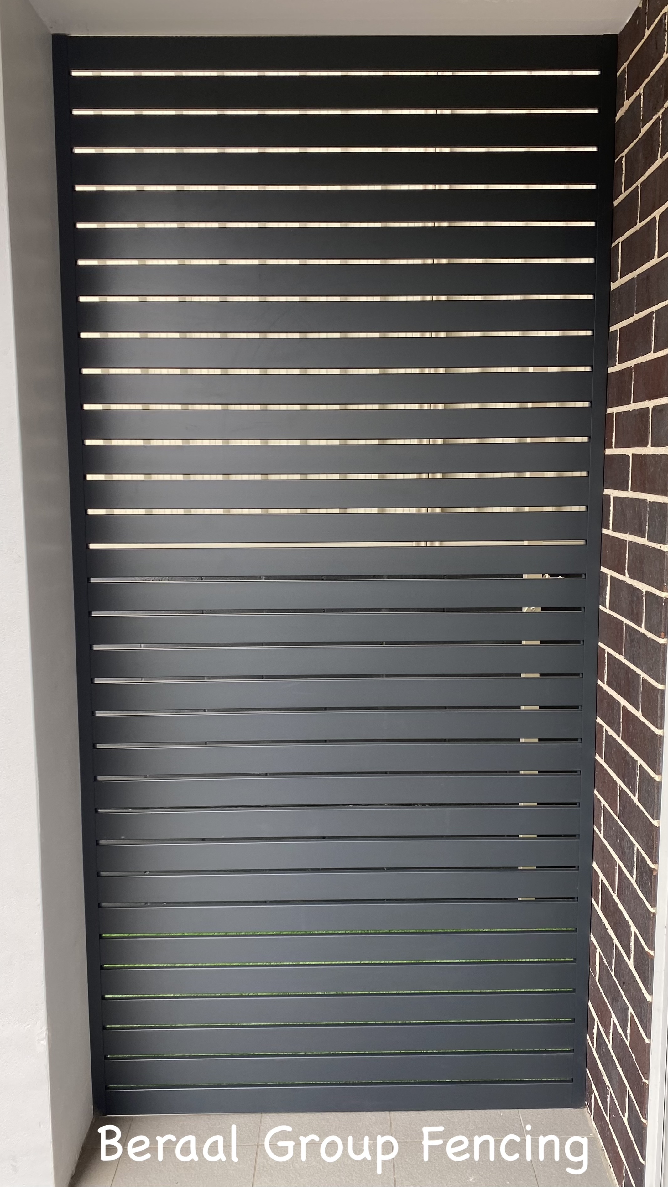 Aluminium privacy screen
