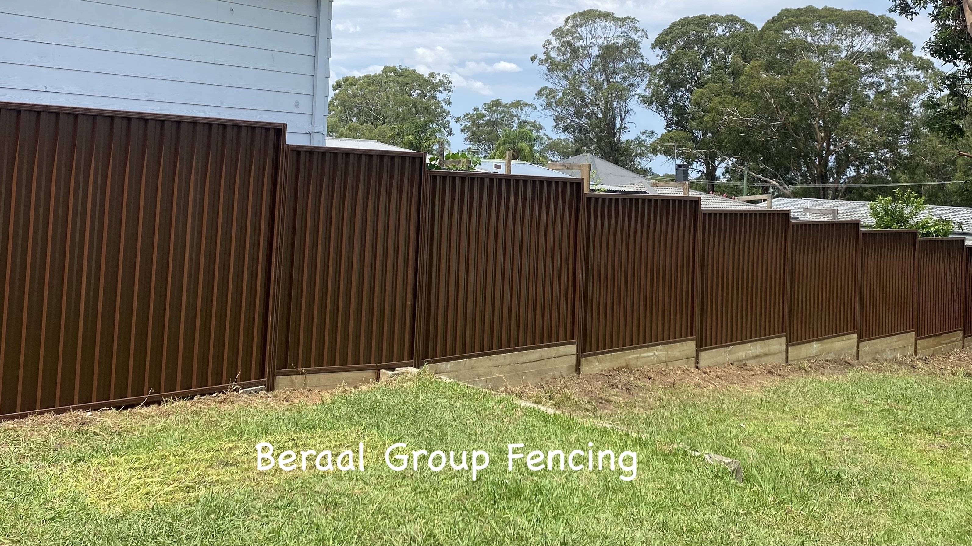 Colorbond fence with stepped installation